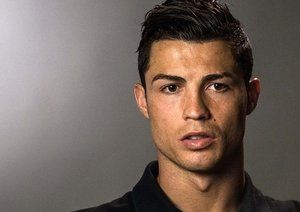 کریستیانو رونالدو|مهاجم باشگاه رئال مادرید، کریستیانو رونالدو، با خبرنگار سایت UEFA.com در آستانه ی دیدار فینال لیگ قهرمانان اروپا به مصاحبه می نشیند.