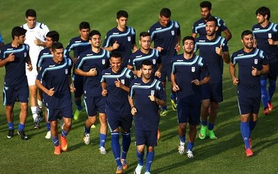 چرا فدراسیون تصمیم گرفته سه بازیکن بزرگسال را به تیم امید اضافه نکند؟