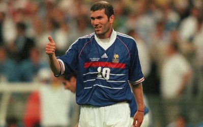 انتشار کتابی جدید در مورد زندگینامه زیزو