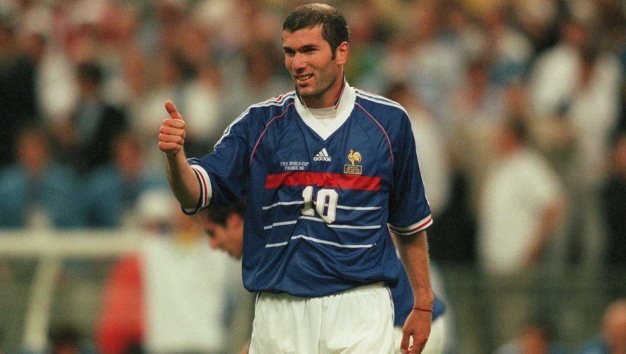 zinedine-zidane_12twxz5e5a02f1rxq1r2cn4n3z.jpg
