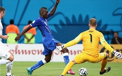 ملاقات مدیر برنامه‌های بالوتلی با ونگر و نماینده ناپولی