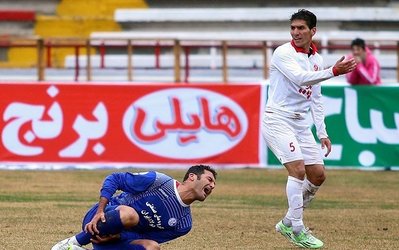 چهار باشگاه به دنبال اکبر صادقی / ذوب‌آهن جدی‌ترین مشتری