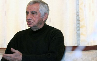 مهدی مناجاتی:‌ با پول کی‌روش «جو» کاشته بودیم سودآوری بهتری داشتیم!