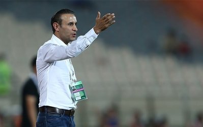 گل‌محمدی: قبل از جام جهانی دوست داشتم در کنار کی‌روش کار کنم/3 عامل باعث شد ذوب‌آهن نتیجه نگیرد