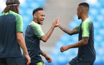 فرصت مناسب نیمار برای پیشی گرفتن از مسی و رونالدو