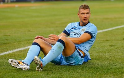 ادین ژکو با منچسترسیتی تا ۲۰۱۸ تمدید کرد