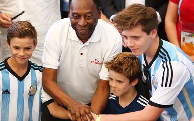 آخرین اخبار از مروارید سیاه فوتبال / نزدیکان پله از بهبود حال او می‌گویند