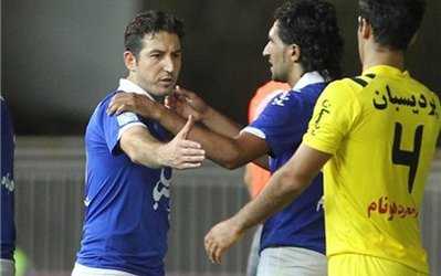 توهین تیموریان پس از پرت کردن ساک ورزشی‌اش