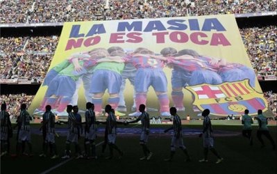 بنر جالب بارسایی ها خطاب به مسئولان فیفا