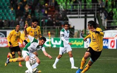 آذری: پنالتی نگرفته ذوب‌آهن از پنالتی سپاهان غلیظ‌تر بود / در پخش تلویزیونی بازی‌ها سلیقه حاکم است