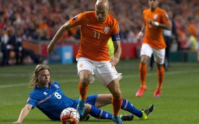 خبری بد برای بایرن و هلند / روبن به بیمارستان منتقل شد