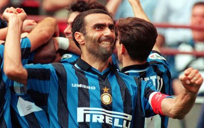 جوزپه برگومی: لوکاس پودولسکی هنوز هم می تواند بین هوداران نراتزوری محبوب شود