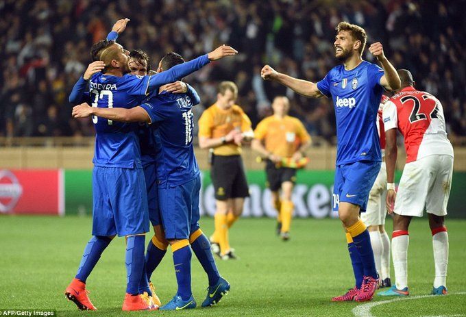 شادی بازیکنان یووه