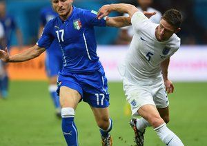 چیرو ایموبیلِ|درگیری ایموبیل مهاجم ایتالیا برای عبور از سد گری کیهیل .