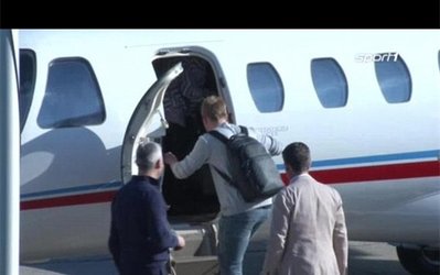 تصویر روز | پرواز ستاره ولفسبورگ با جت شخصی به سمت منچستر