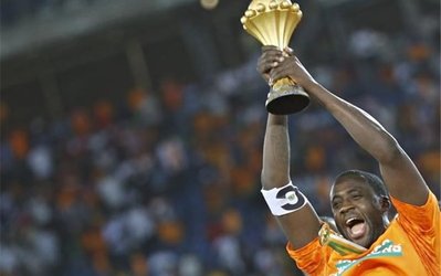 یحیی توره: بالا بردن جام بالای سر به عنوان کاپیتان خارق‌العاده‌ بود / قهرمانی با تیم ملی چیز دیگری است