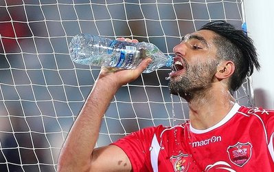 نماینده فدراسیون: لگد زدن حقیقی به تابلوها را ندیدم!/سندی در این باره باشد کمیته انضباطی می‌تواند بازیکن را تنبیه کند