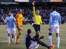 Simon Veness|کارت های قرمز، پنالتی های بی رویه، گل های مردود... آیا داوران ام.ال.اس در حد وظایف خود هستند؟