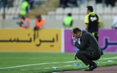 سوال روز | در اردوی سپاهان پیش از دیدار با استقلال چه گذشت؟/ رمزگشایی از پشت پرده اختلاف نویدکیا و استیماچ