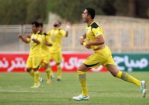شادمانی بازیکن نفت|نفت تهران 3-0 سپاهان / لیگ برتر