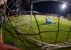 لحظه باز شدن دروازه وینر