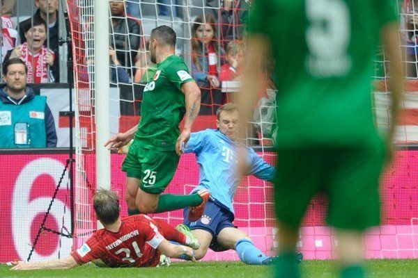 بایرن مونیخ 0 - 1 اوگزبورگ/هفته سی و دوم بوندسلیگا/خلاصه مسابقه