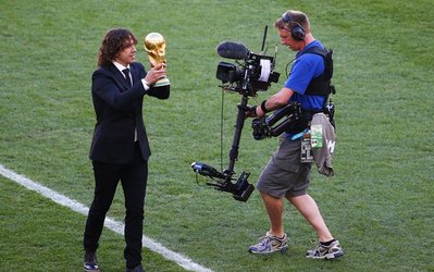 پویول در معرفی‌ کتاب جدیدش گریست