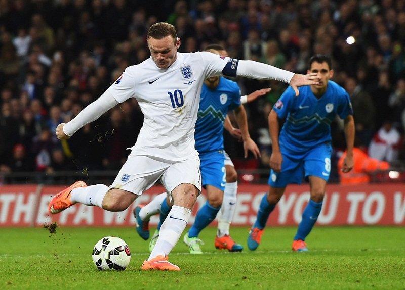 Rooney - Penalty (England - Slovenia) (E).jpg