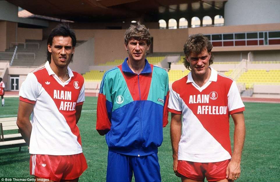 25DD8C2900000578-2998614-English_pair_Mark_Hateley_left_and_Glenn_Hoddle_arrived_at_Monac-a-75_1426592330485.jpg