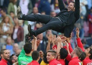 اتلتیکو مادرید|شادمانی شدید بازیکنان اتلتیکو و مربی شان بعد از قهرمان شدن