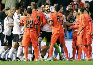 درگیری بازیکنان بارسا و والنسیا