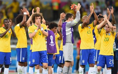 روماریو: سران فوتبال برزیل باید زندانی شوند