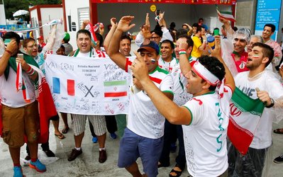 هواداران برزیل: امیدواریم سالوادور منجی ایران باشد