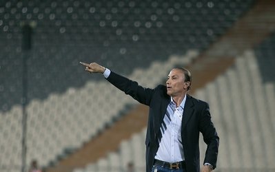 درخشان: درگیر شرایط بیرونی بودیم / اخراج اومانا اشتباه بود