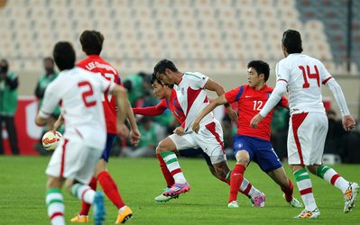 دوستانه | حاشیه ایران - کره‌جنوبی / درگیری دژاگه و بازیکن حریف