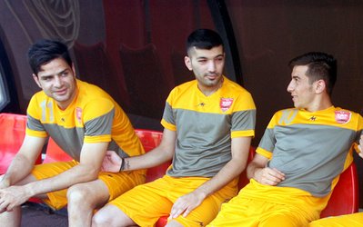 سکوت بازیکن نیمکت نشین پرسپولیس شکست: با هیچ کس دعوا ندارم