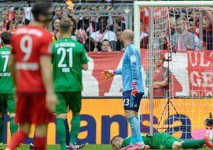 خوزه مانوئل رینا|بایرن مونیخ 0 - 1 اوگزبورگ / بوندسلیگا