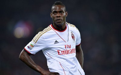 بالوتللی راهی انگلستان می‌شود