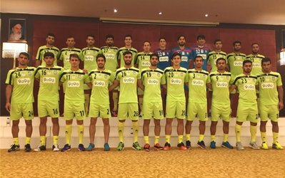 حاشیه‌های ایران - گوام | آزمون شاگرد اول شد، بانوان مقابل ورزشگاه خالی حاضر شدند