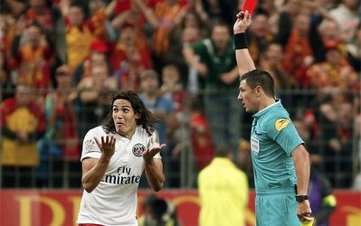 عکس روز | شادی پس از گل دلیل اخراج کاوانی/ بهت و حیرت مهاجم اروگوئه‌ای