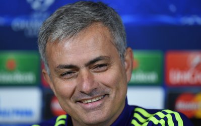 مورینیو: برای قهرمانی در لیگ قهرمانان باید از کوسه ها عبور کنیم