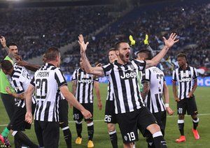 جشن بازیکنان یوونتوس|یوونتوس 2 - 1 لاتزیو / فینال جام حذفی