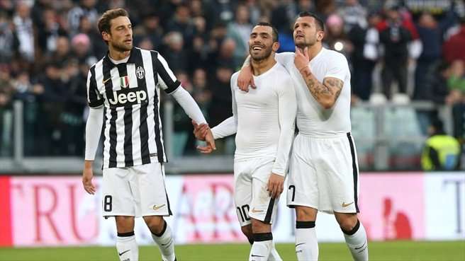 شادی بازیکنان یووه