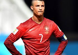کریستیانو رونالدو|عکس العمل کریستیانو رونالدو در بازی مقابل تیم ملی غنا.