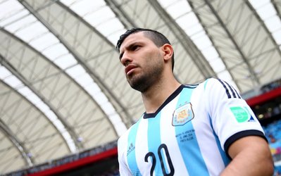 پیراهن شماره «10» مسی به آگرو رسید