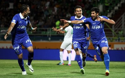 مذاکره مدیربرنامه‌های بیک‌زاده با مسئولان استقلال