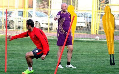 پانادیچ: ظرف دو روز نمی‌توانیم پرسپولیس را خوب کنیم / بازیکنان باید روزی سه جلسه تمرین کنند