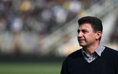 قلعه‌نویی:صورتمان را با سیلی سرخ نگه‌ داشته‌ایم/ برخي از پيشكسوتان برای چاپ عکس‌شان در روزنامه انتقاد می‌کنند