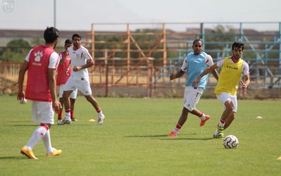 تراکتورسازی امروز به تهران می‌آید/ هافبک دفاعی مدنظر اولیویرا امروز در ایران