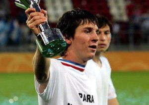 لیونل مسی|تصاویر بهترین بازیکن جهان و اسطوره باشگاه بارسلونا